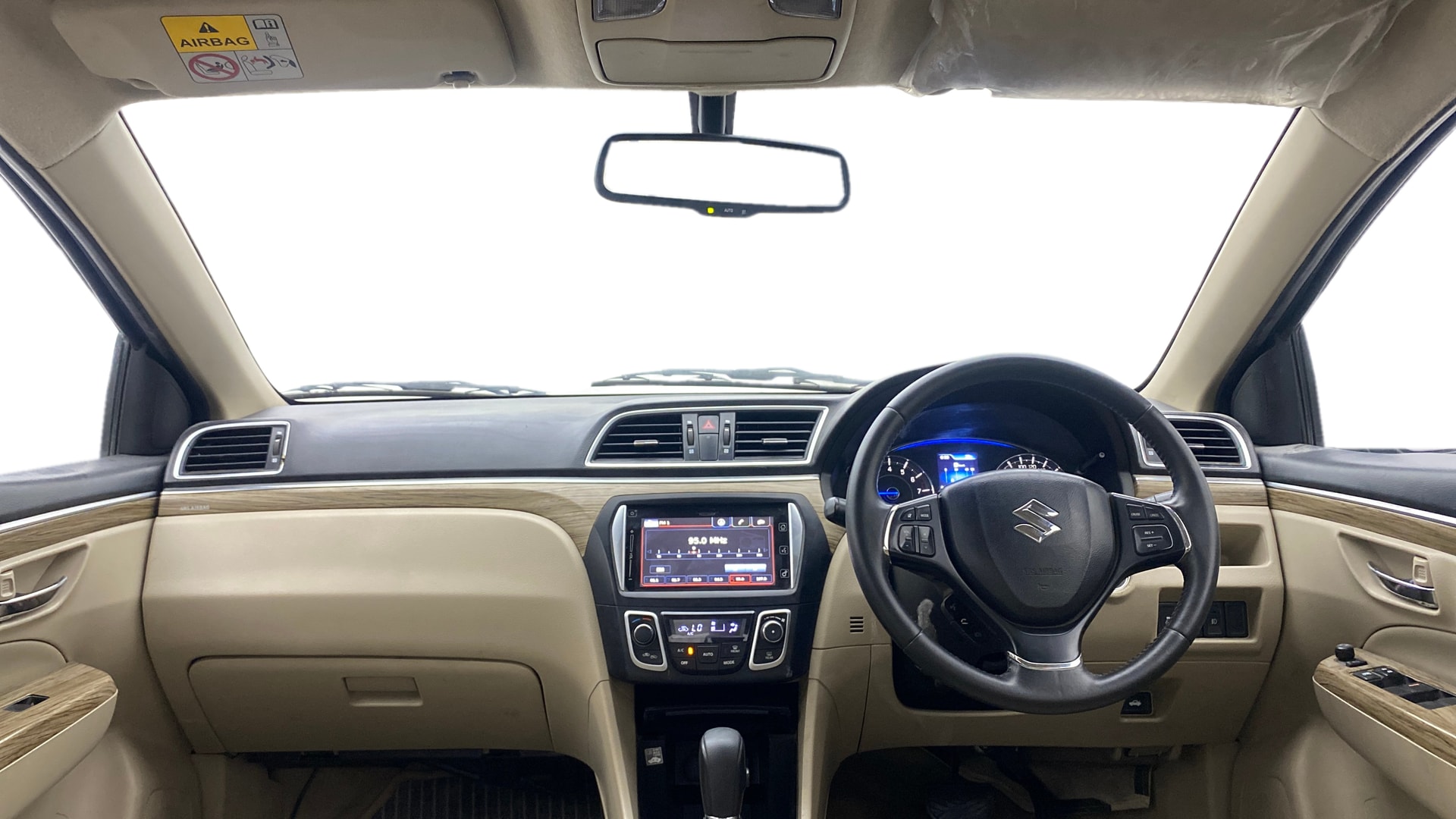 View 2018 Maruti Suzuki 1000 Base Variant Image 16 Used 2018 Maruti Suzuki 1000 Base Variant Image 16