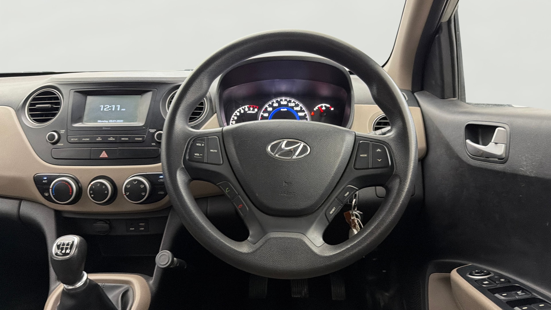 View 2017 Hyundai Grand i10 Sportz 1.2 Kappa Image 20 Used 2017 Hyundai Grand i10 Sportz 1.2 Kappa Image 20