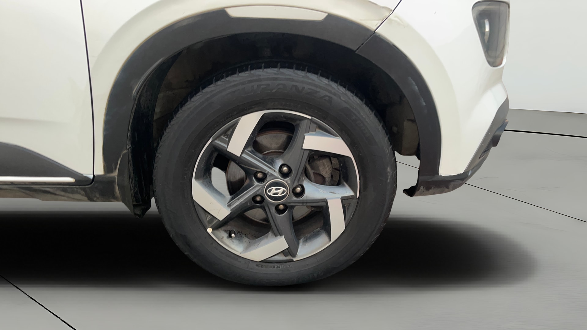 View 2019 Hyundai Venue SX 1.4 Diesel Dual Tone BS IV Image 39 Used 2019 Hyundai Venue SX 1.4 Diesel Dual Tone BS IV Image 39