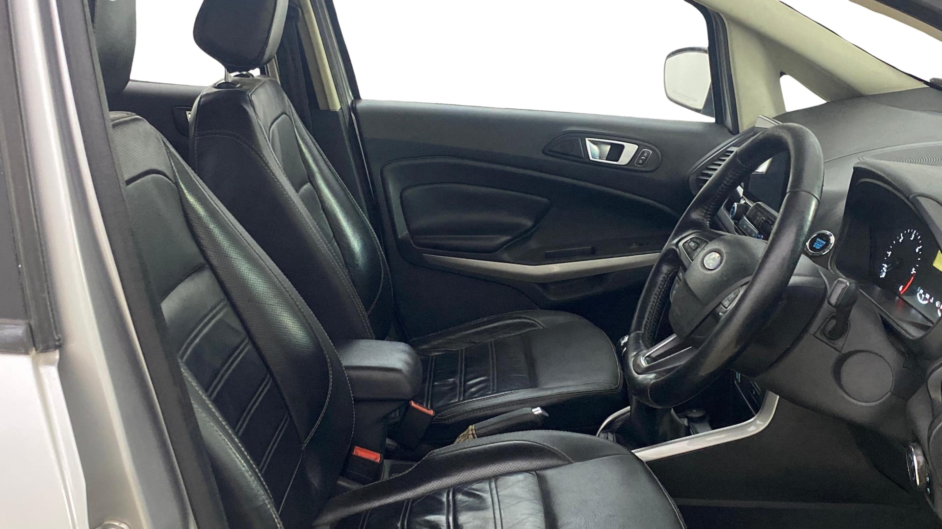 View 2018 Ford EcoSport 1.5 TDCi Diesel Ambiente BS IV Image 26 Used 2018 Ford EcoSport 1.5 TDCi Diesel Ambiente BS IV Image 26
