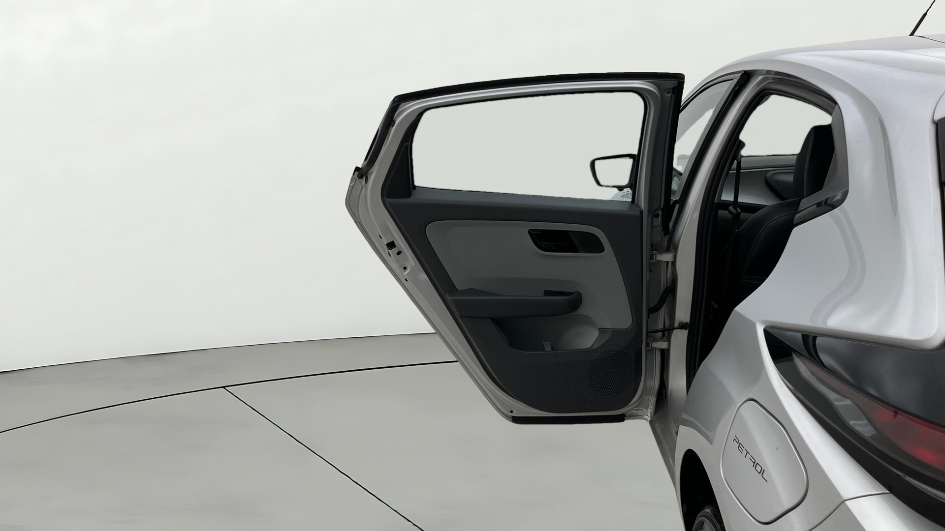 View 2020 Tata Altroz XT Petrol Image 15 Used 2020 Tata Altroz XT Petrol Image 15
