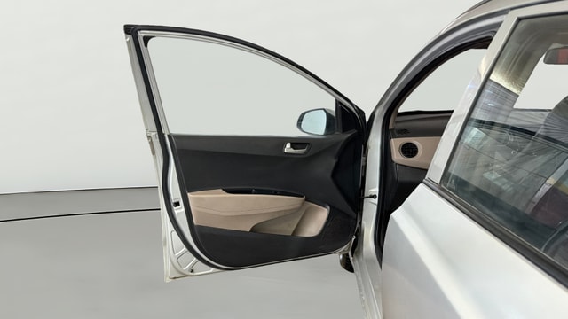 View Hyundai Grand i10 Image 30 Used Hyundai Grand i10 Image 30