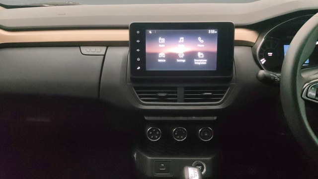 View Renault Kiger Image 17 Used Renault Kiger Image 17