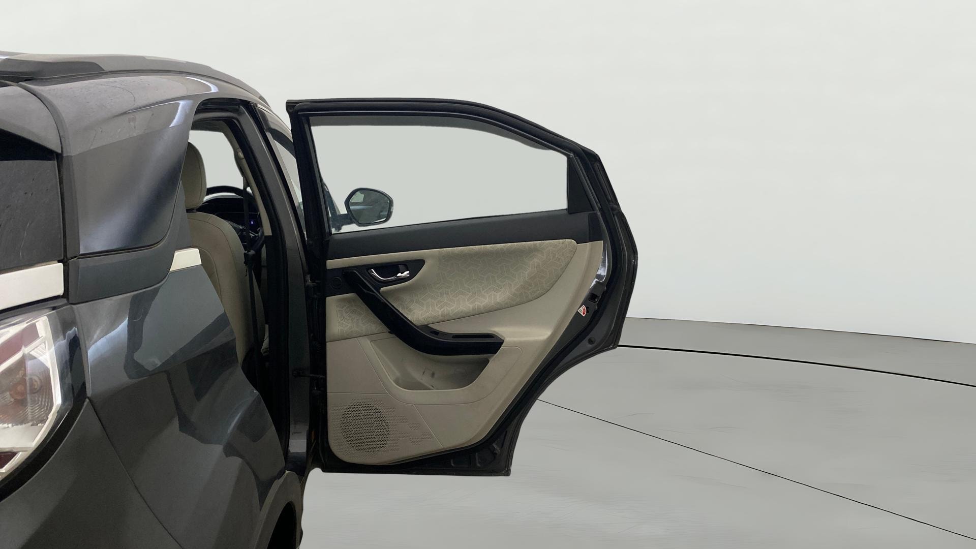 View 2023 Tata Nexon Revotron XE Image 6 Used 2023 Tata Nexon Revotron XE Image 6