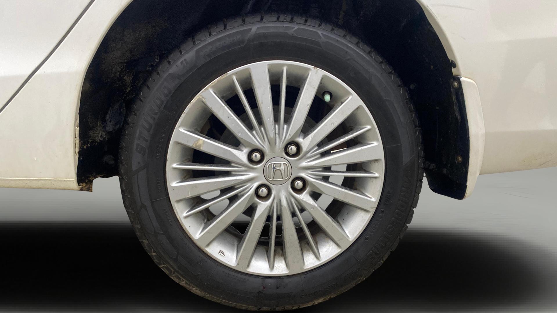 View 2022 Honda City ZX MT Diesel Anniversary Edition Image 8 Used 2022 Honda City ZX MT Diesel Anniversary Edition Image 8