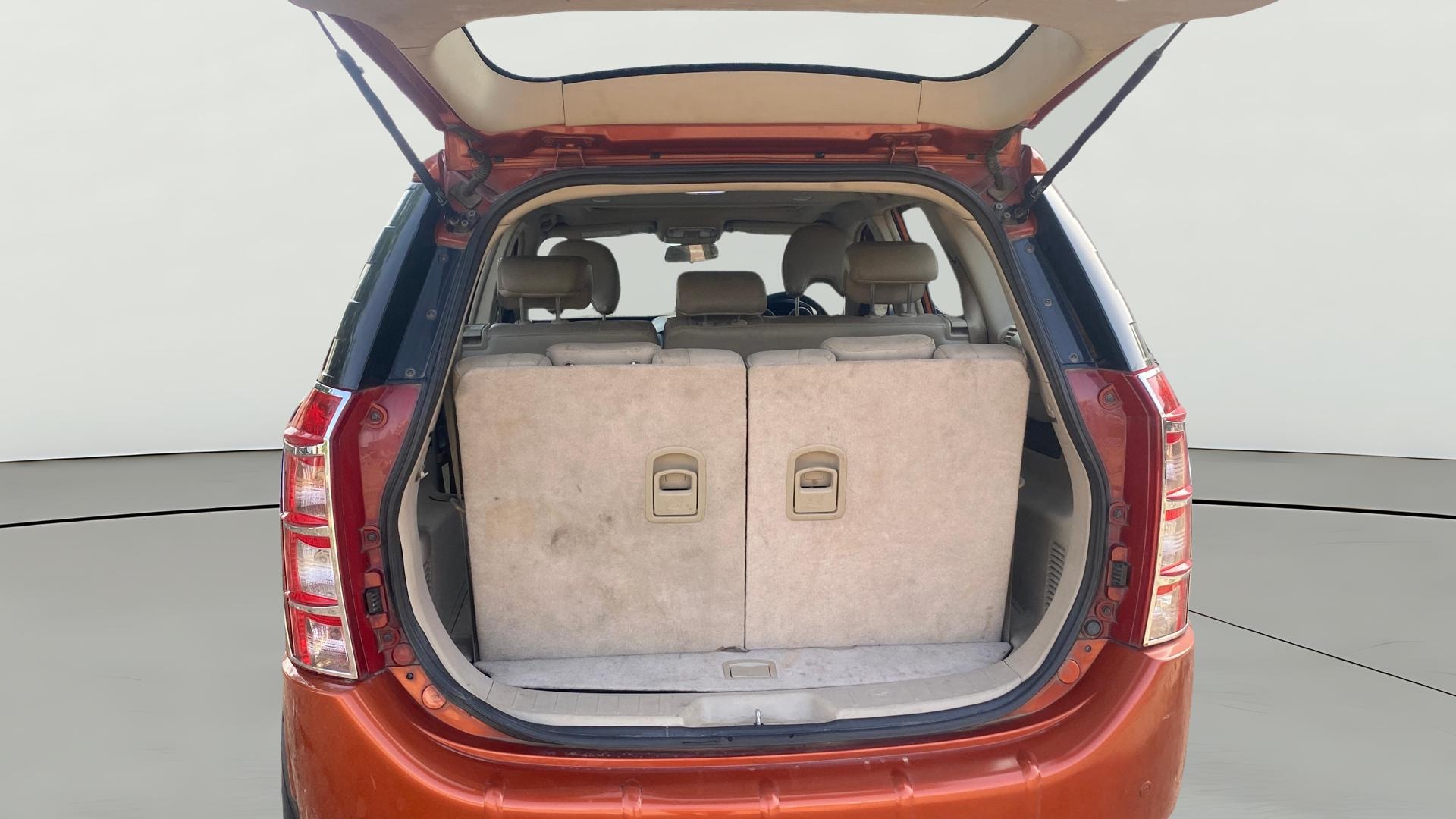 View 2017 Mahindra XUV500 W10 FWD AT Image 43 Used 2017 Mahindra XUV500 W10 FWD AT Image 43