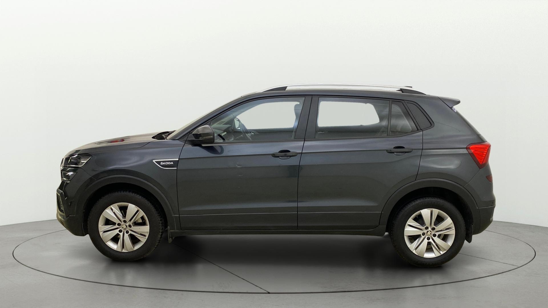 View 2022 Skoda Kushaq Ambition 1.0 TSI MT Image 5 Used 2022 Skoda Kushaq Ambition 1.0 TSI MT Image 5