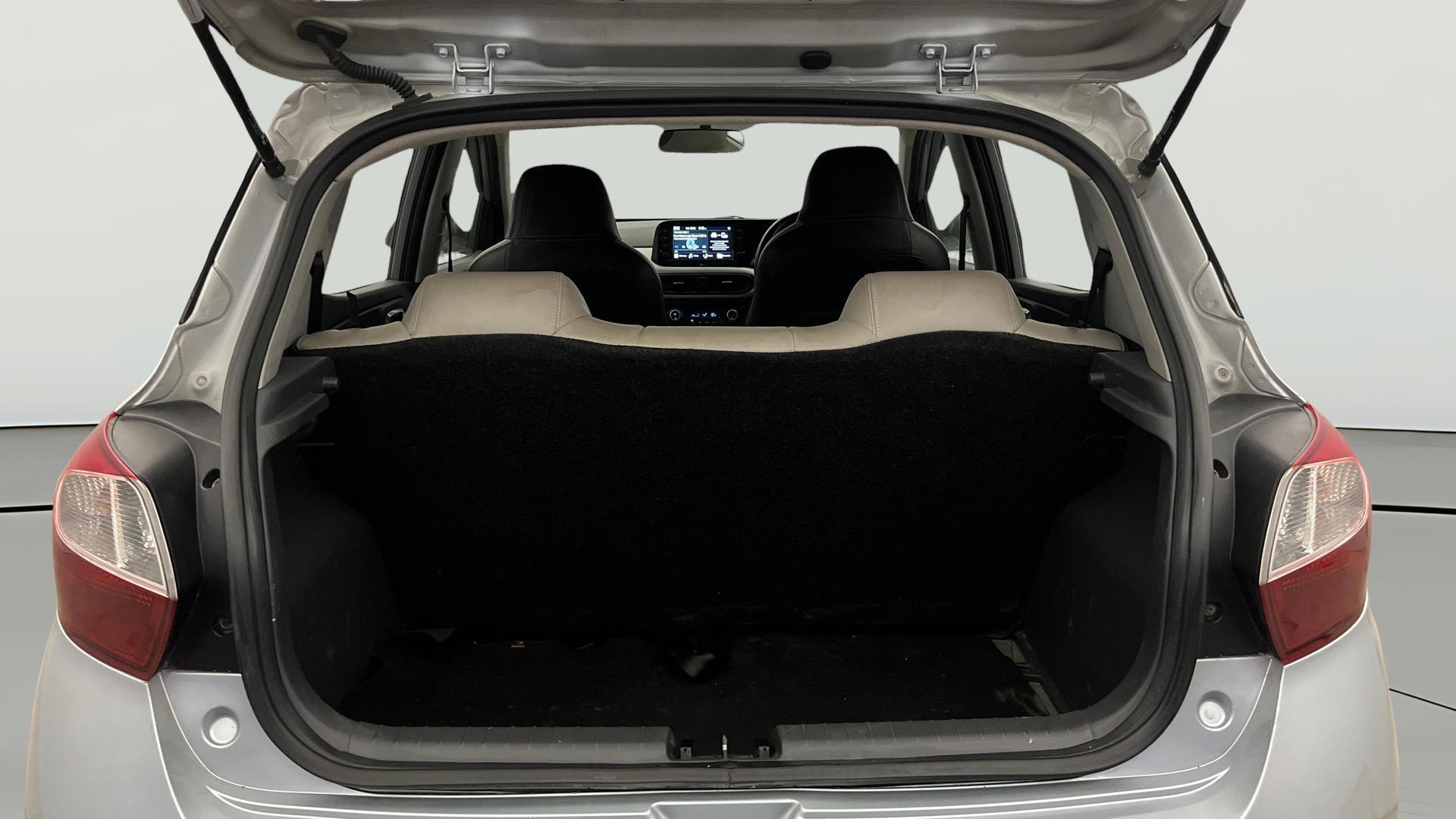 View 2020 Hyundai Grand i10 Nios Sportz Petrol AMT Image 37 Used 2020 Hyundai Grand i10 Nios Sportz Petrol AMT Image 37