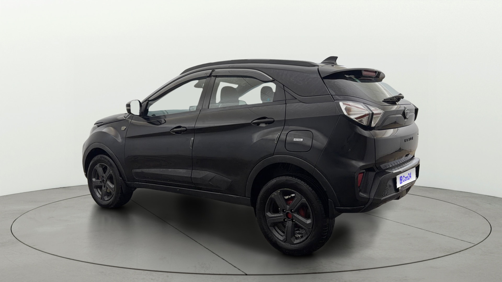 View 2022 Tata Nexon Revotron XE Image 2 Used 2022 Tata Nexon Revotron XE Image 2