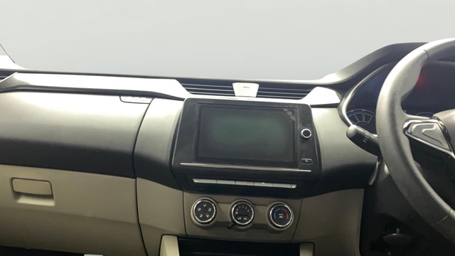 View Renault Triber Image 18 Used Renault Triber Image 18