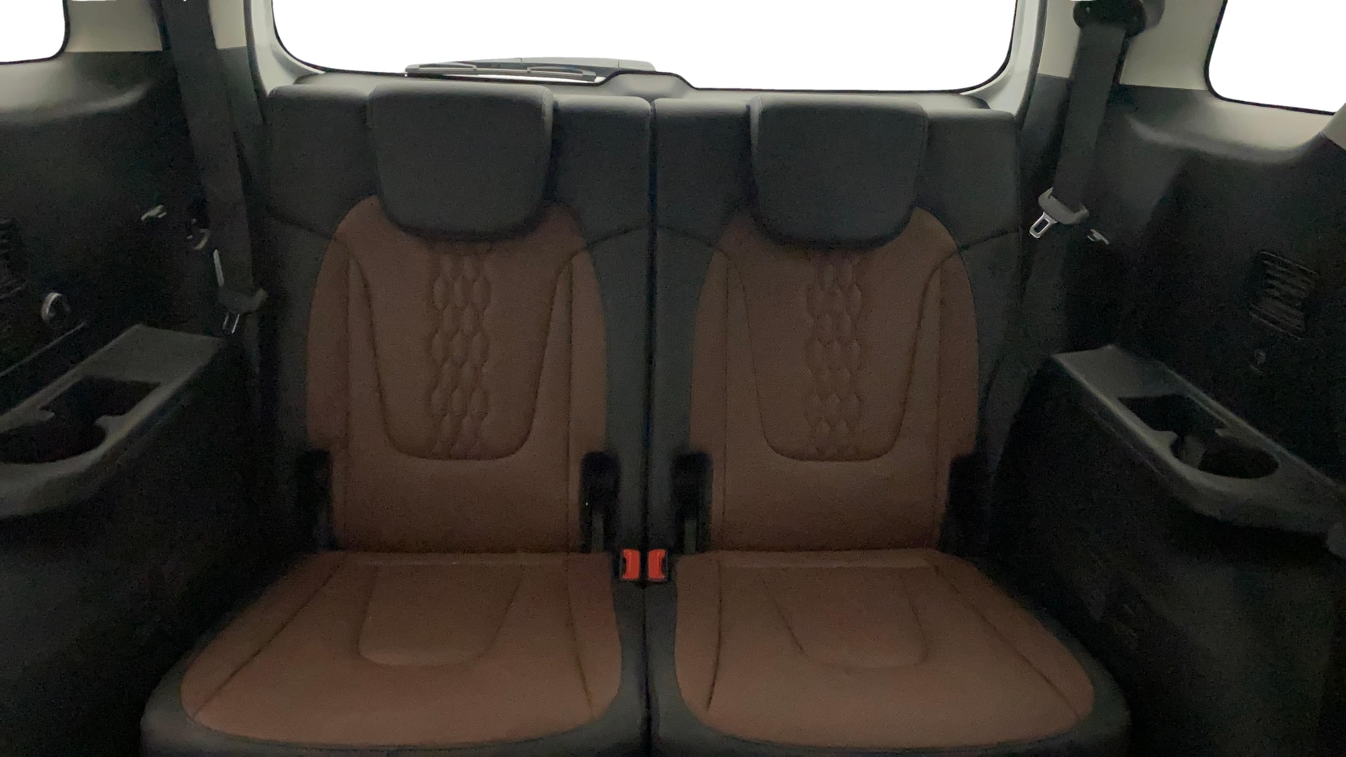 View 2022 Hyundai Alcazar Prestige 6 Seater MT Petrol Image 10 Used 2022 Hyundai Alcazar Prestige 6 Seater MT Petrol Image 10