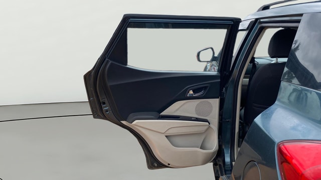 View Mahindra XUV300 Image 23 Used Mahindra XUV300 Image 23