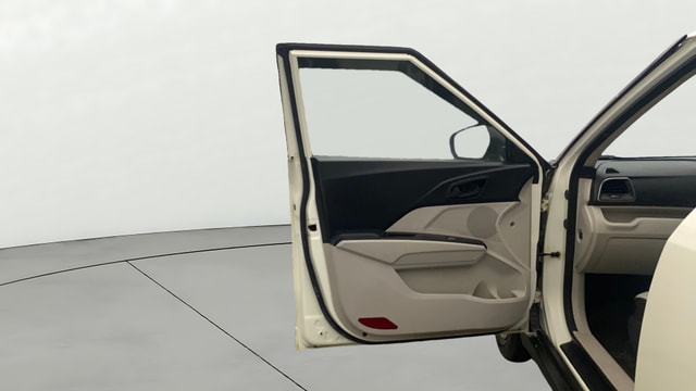 View Mahindra XUV300 Image 40 Used Mahindra XUV300 Image 40
