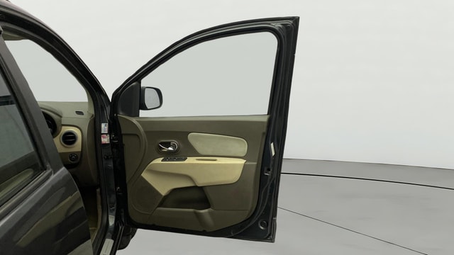 View Renault Lodgy Image 45 Used Renault Lodgy Image 45