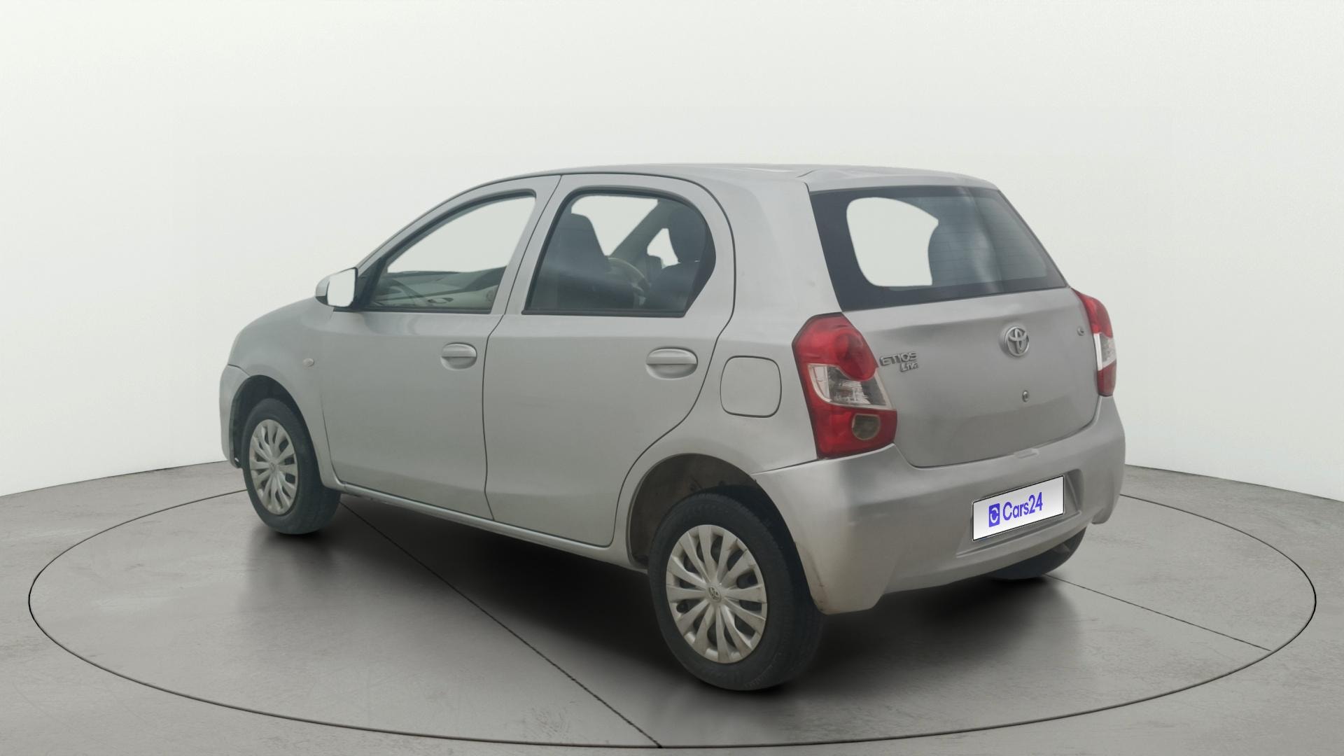 View 2015 Toyota Etios Liva G Image 2 Used 2015 Toyota Etios Liva G Image 2