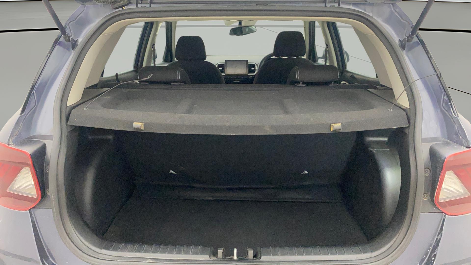 View 2019 Hyundai Venue SX Plus 1.0 Petrol AT Image 41 Used 2019 Hyundai Venue SX Plus 1.0 Petrol AT Image 41