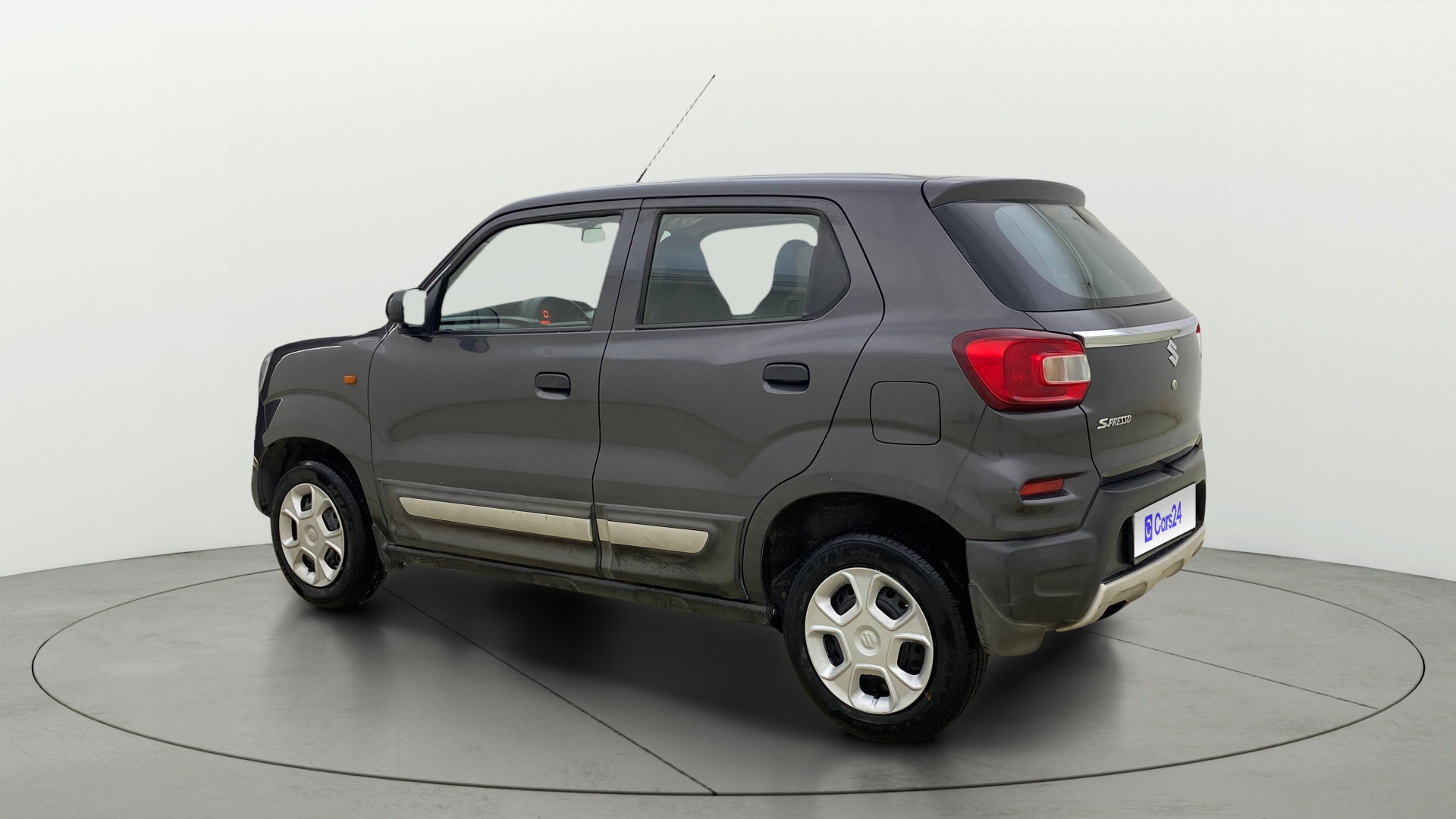 View 2021 Maruti Suzuki 1000 Base Variant Image 2 Used 2021 Maruti Suzuki 1000 Base Variant Image 2