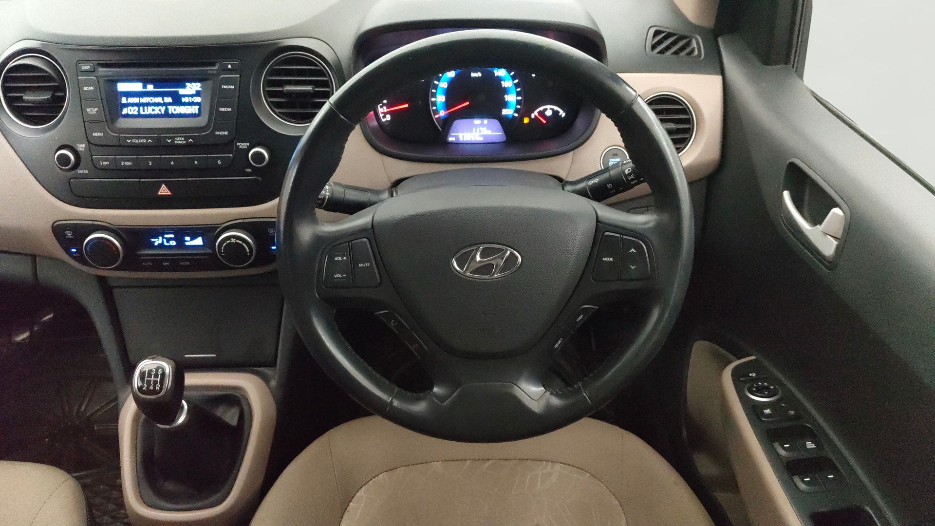 View 2014 Hyundai Xcent SX Petrol (O) Image 20 Used 2014 Hyundai Xcent SX Petrol (O) Image 20