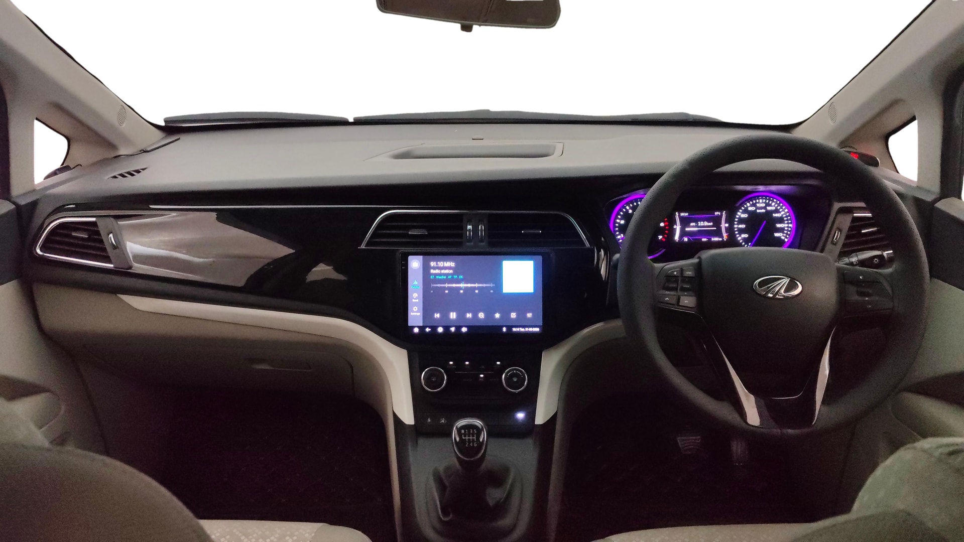 View 2025 Mahindra Marazzo M6 Plus 8-Seater Image 16 Used 2025 Mahindra Marazzo M6 Plus 8-Seater Image 16