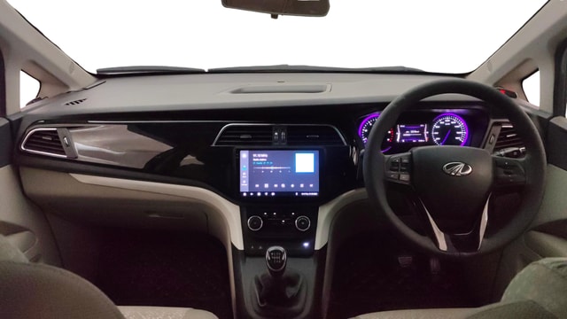 View Mahindra Marazzo Image 16 Used Mahindra Marazzo Image 16
