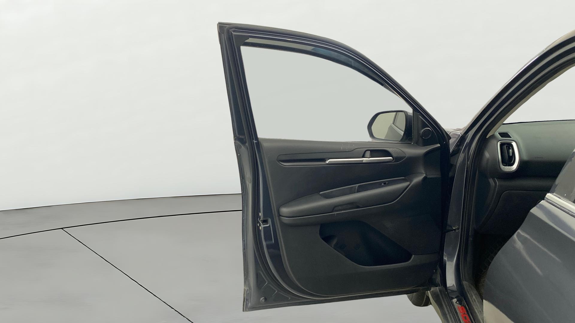 View 2022 Kia Sonet HTK Plus iMT Petrol Image 32 Used 2022 Kia Sonet HTK Plus iMT Petrol Image 32