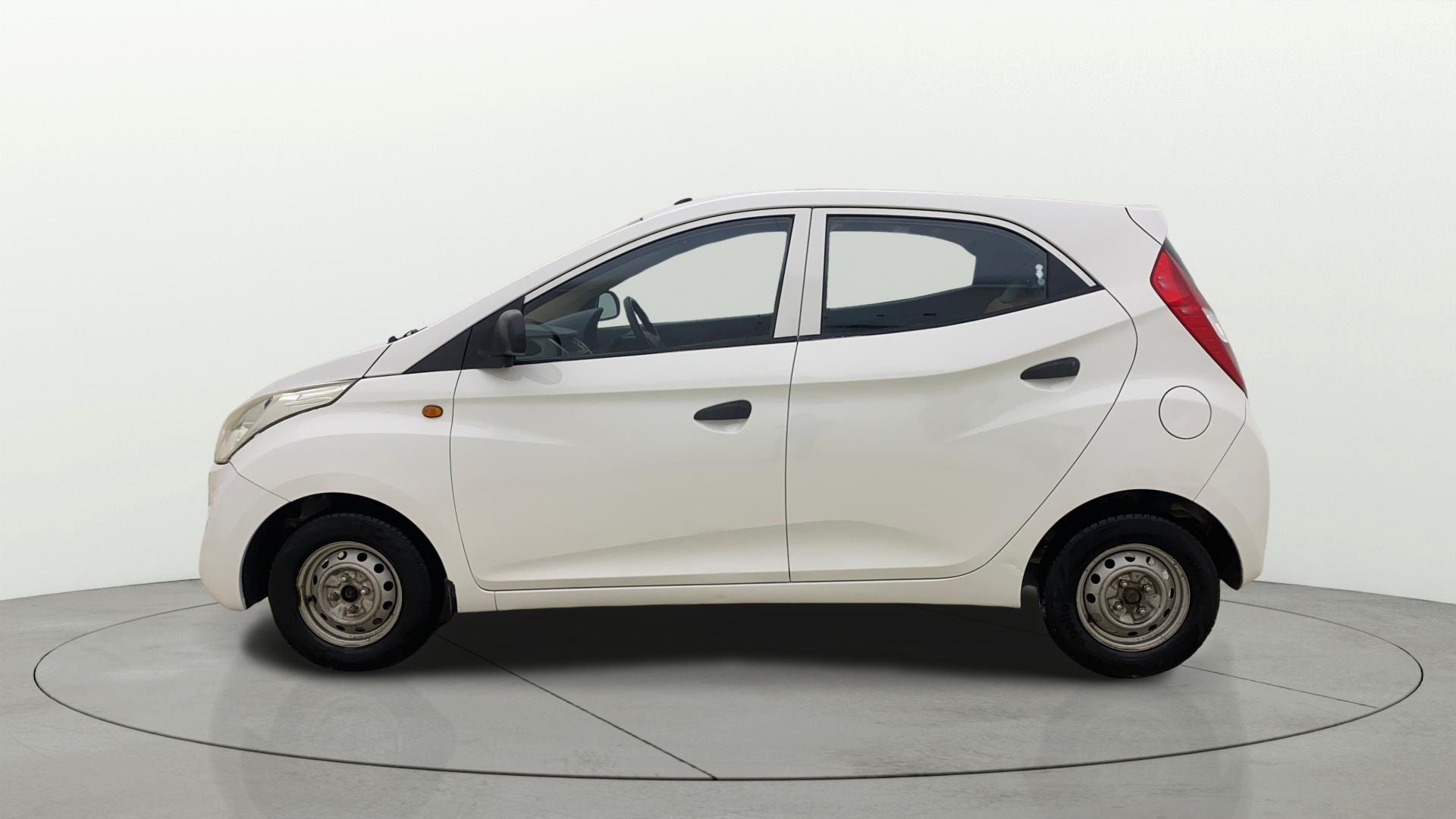View 2014 Hyundai EON Era Plus Image 5 Used 2014 Hyundai EON Era Plus Image 5