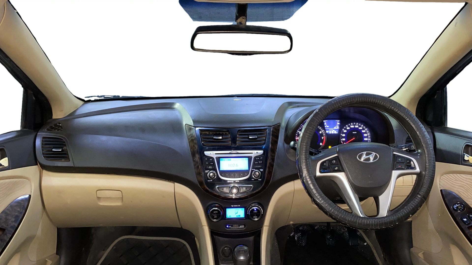 View 2013 Hyundai Fluidic Verna 1.6 VTVT EX Image 32 Used 2013 Hyundai Fluidic Verna 1.6 VTVT EX Image 32