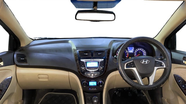 View Hyundai Fluidic Verna Image 32 Used Hyundai Fluidic Verna Image 32