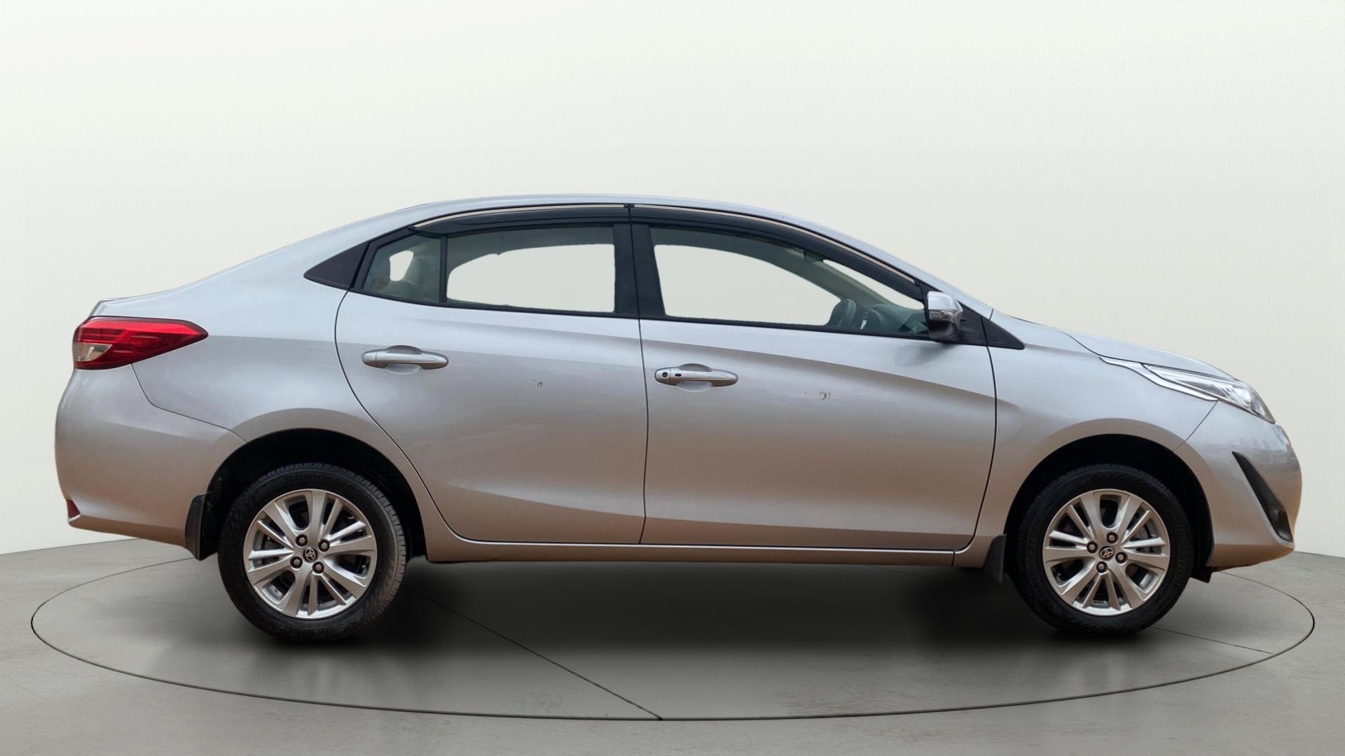 View 2019 Toyota Yaris V MT Image 9 Used 2019 Toyota Yaris V MT Image 9