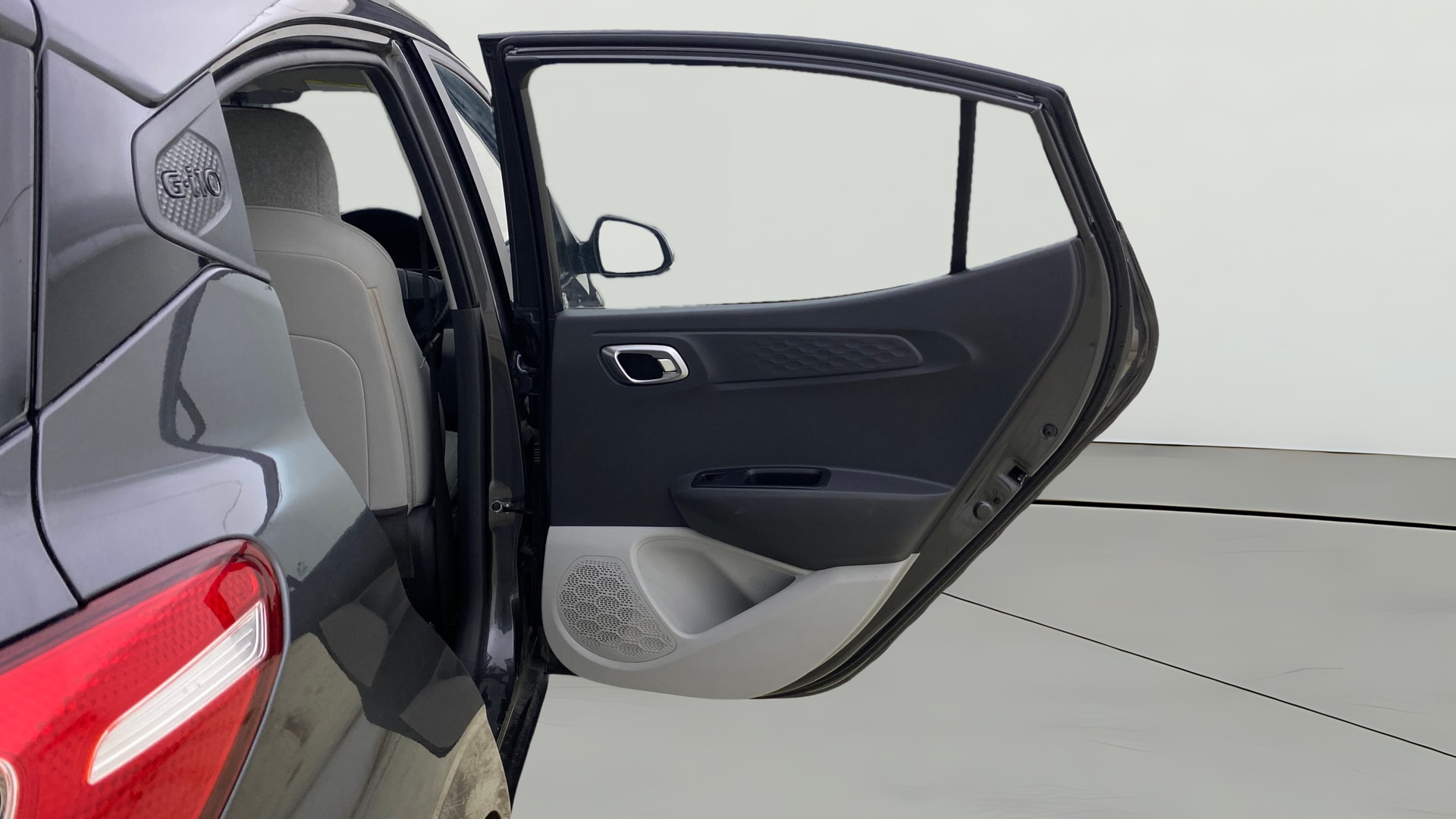 View 2022 Hyundai Grand i10 Nios Sportz Petrol AMT Image 5 Used 2022 Hyundai Grand i10 Nios Sportz Petrol AMT Image 5