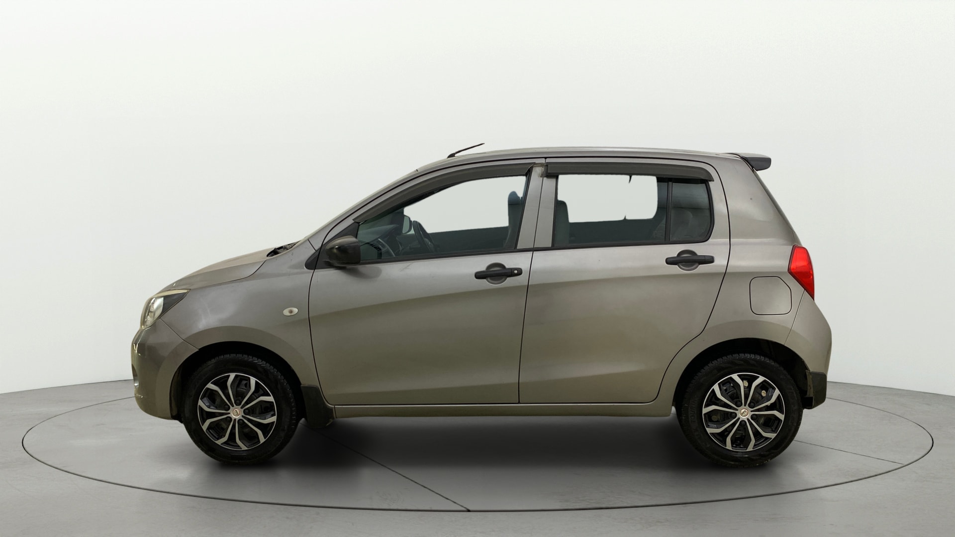 View 2015 Maruti Suzuki 1000 Base Variant Image 5 Used 2015 Maruti Suzuki 1000 Base Variant Image 5