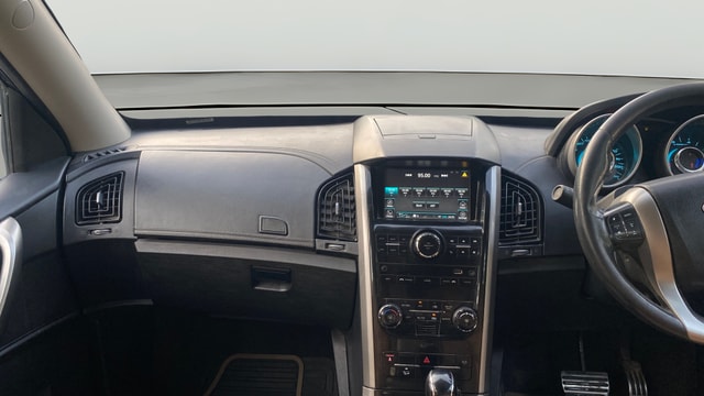 View Mahindra XUV500 Image 34 Used Mahindra XUV500 Image 34