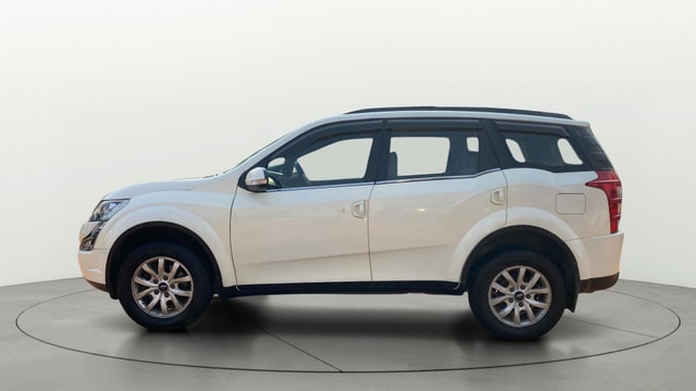 View Mahindra XUV500 Image 27 Used Mahindra XUV500 Image 27