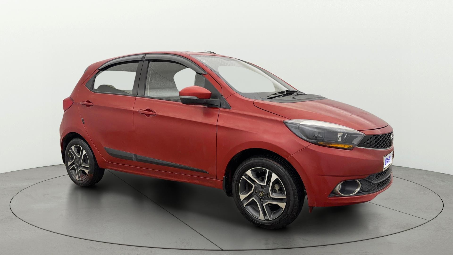 View 2019 Tata Tiago Revotorq XB Image 21 Used 2019 Tata Tiago Revotorq XB Image 21