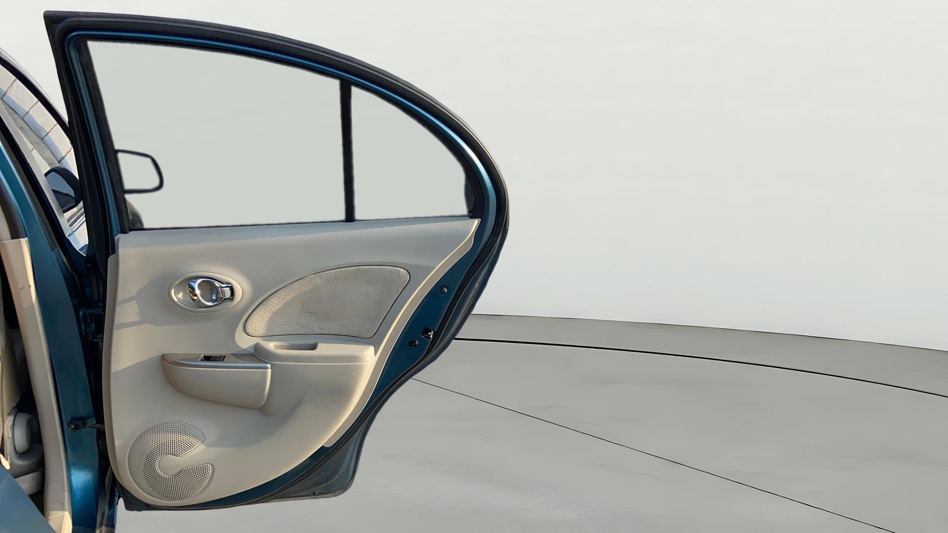 View 2014 Nissan Micra XV (CVT) Image 7 Used 2014 Nissan Micra XV (CVT) Image 7
