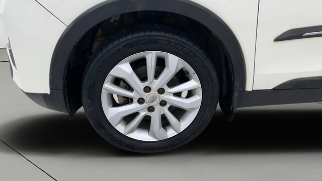 View Mahindra XUV300 Image 29 Used Mahindra XUV300 Image 29