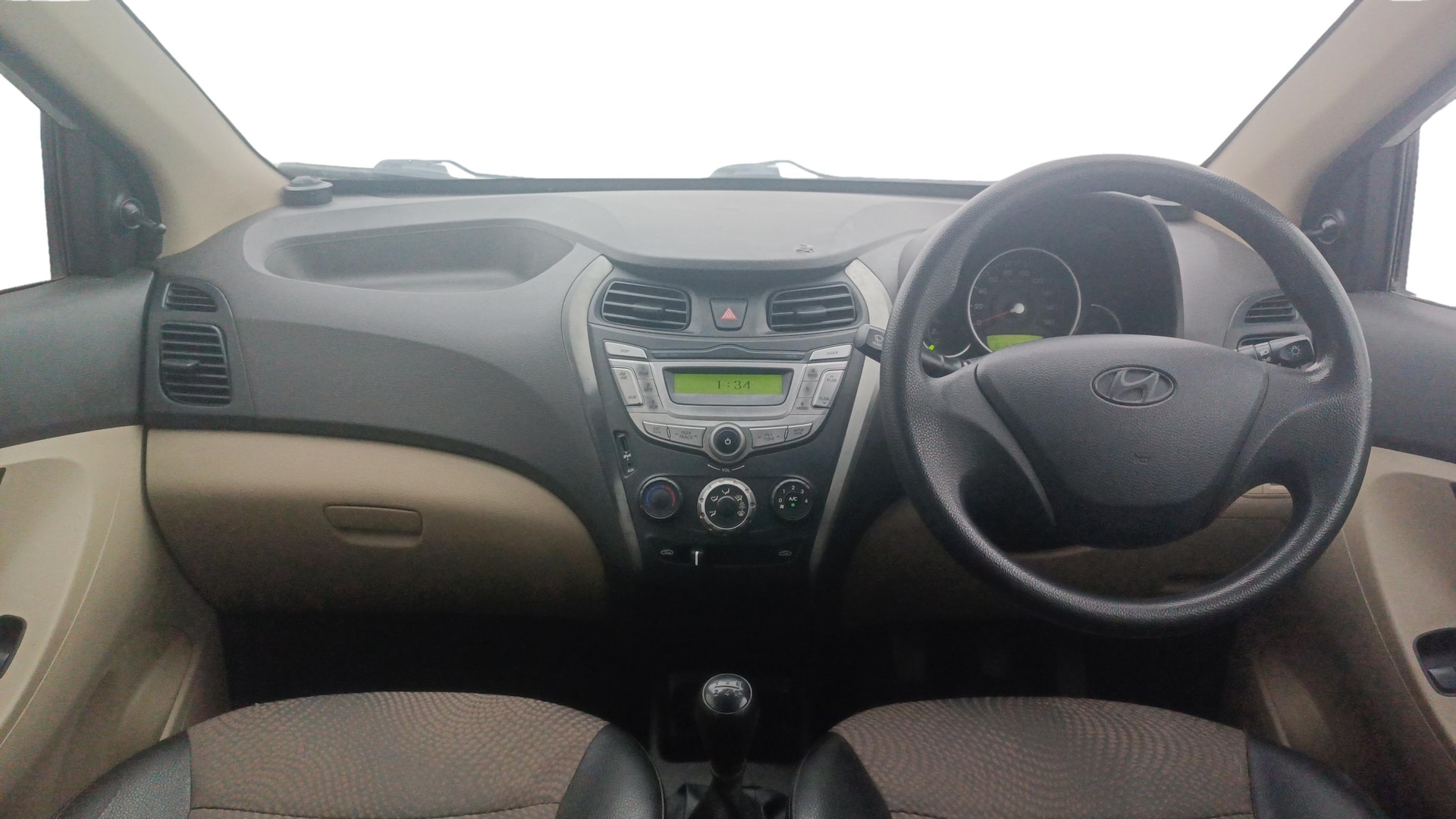 View 2014 Hyundai EON Magna Plus Image 15 Used 2014 Hyundai EON Magna Plus Image 15