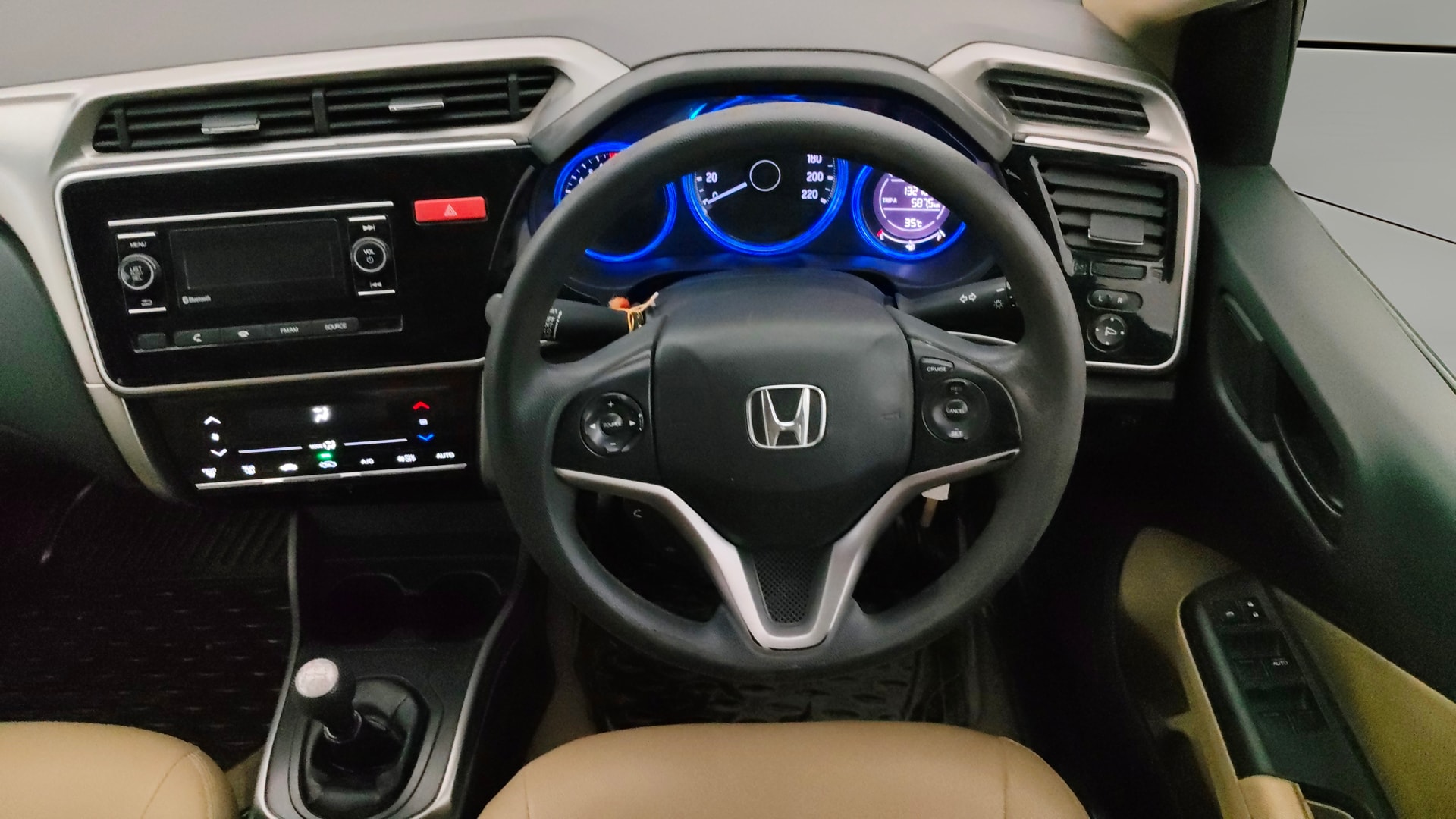 View 2015 Honda City ZX MT Diesel Anniversary Edition Image 20 Used 2015 Honda City ZX MT Diesel Anniversary Edition Image 20