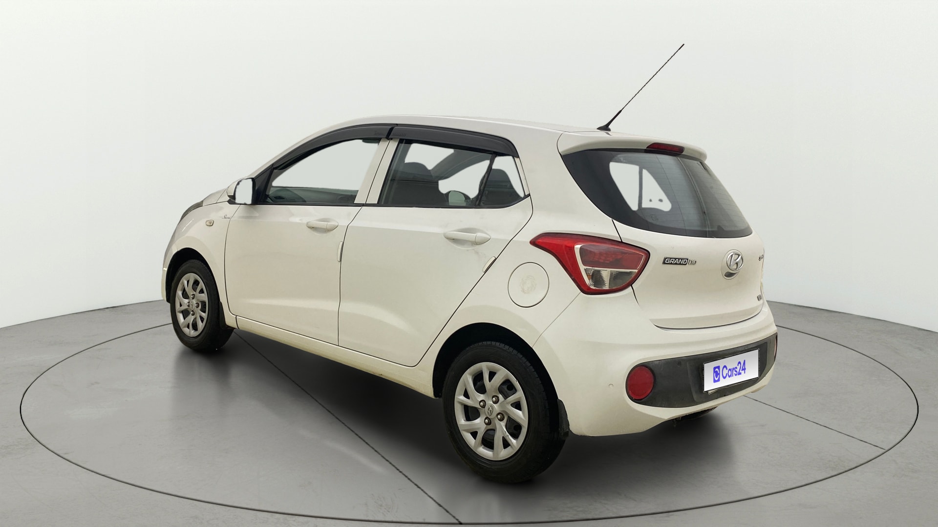 View 2017 Hyundai Grand i10 Sportz 1.2 Kappa Image 2 Used 2017 Hyundai Grand i10 Sportz 1.2 Kappa Image 2