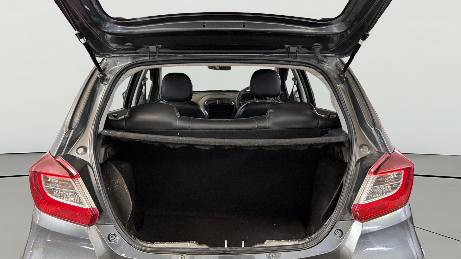Used 2023 Tata Tiago Used 2023 Tata Tiago