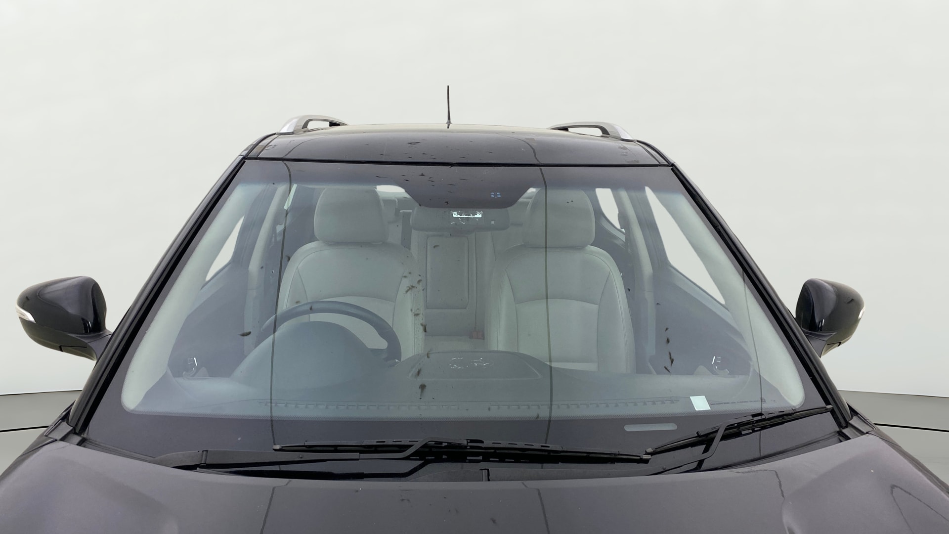View 2019 Mahindra XUV300 W4 Petrol BS IV Image 38 Used 2019 Mahindra XUV300 W4 Petrol BS IV Image 38