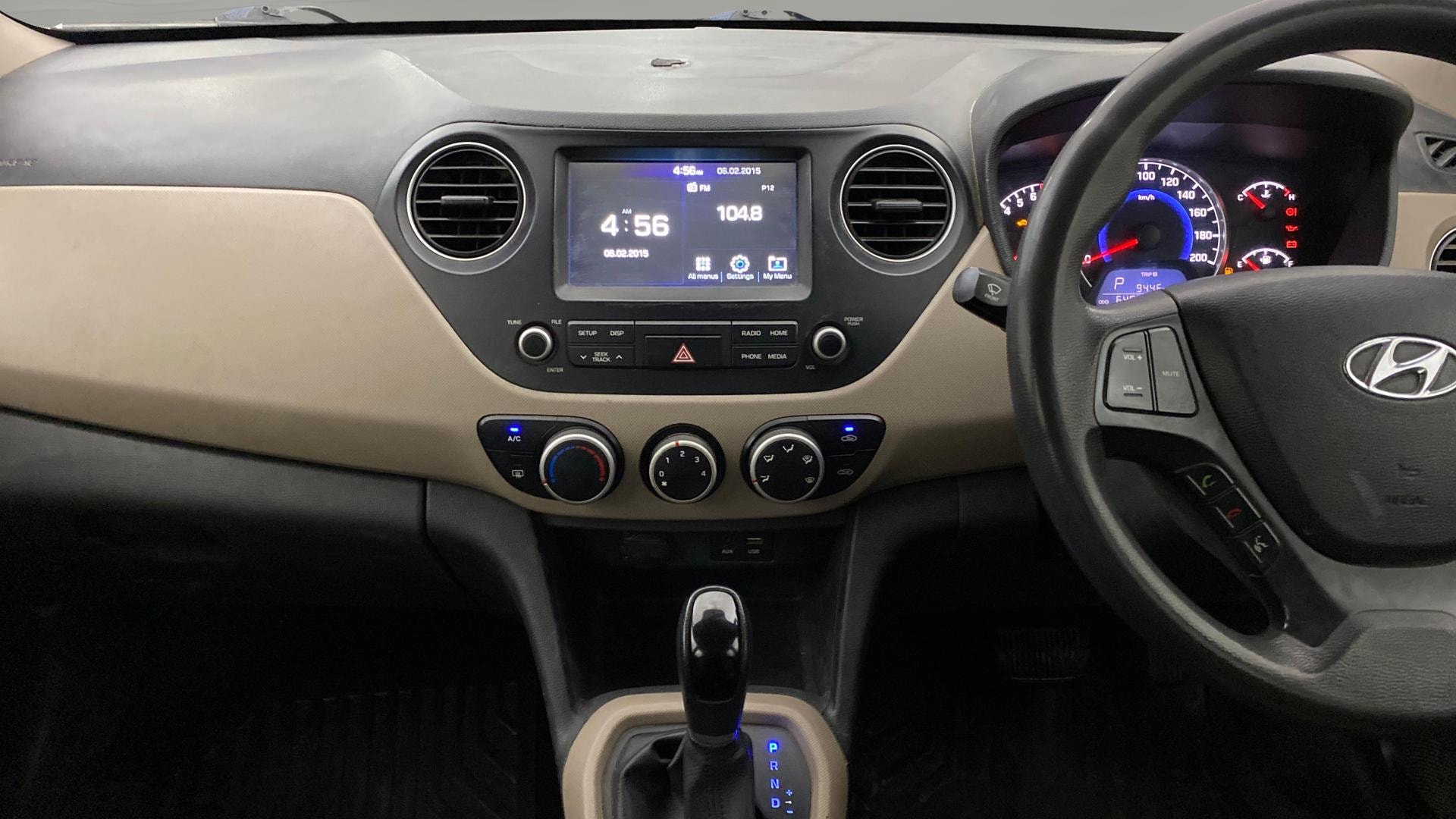 View 2017 Hyundai Grand i10 1.2 Sportz AT Petrol Image 17 Used 2017 Hyundai Grand i10 1.2 Sportz AT Petrol Image 17