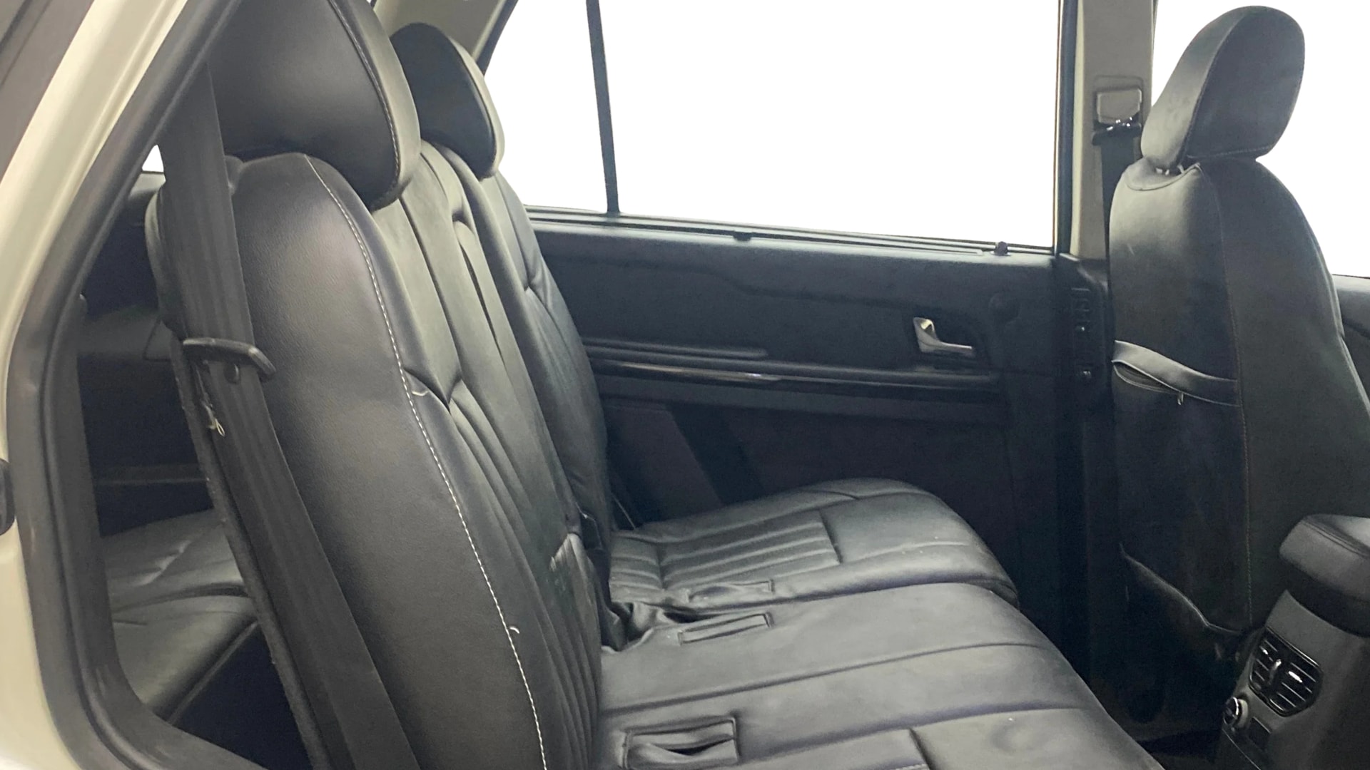 View 2018 Tata Hexa XE 4X2 Image 29 Used 2018 Tata Hexa XE 4X2 Image 29