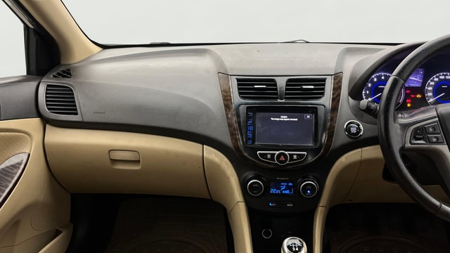 View Hyundai Fluidic Verna Image 17 Used Hyundai Fluidic Verna Image 17