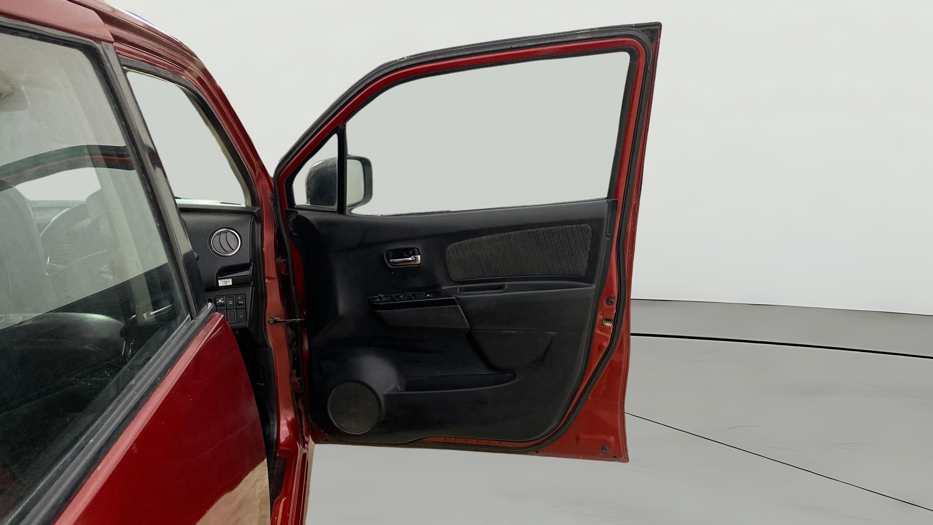 View 2014 Maruti Suzuki Stingray LXI Image 44 Used 2014 Maruti Suzuki Stingray LXI Image 44