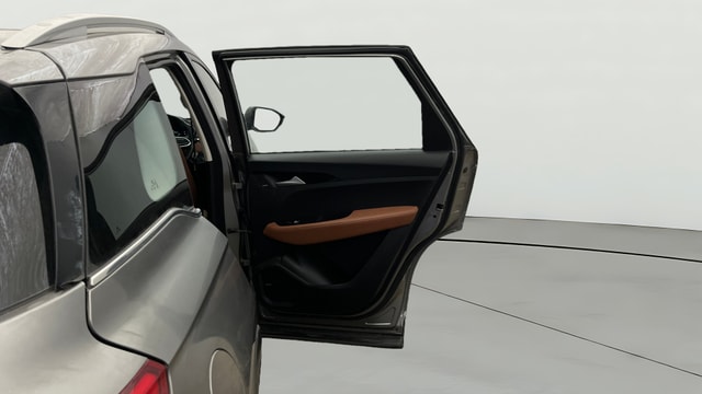View MG Hector Plus Image 6 Used MG Hector Plus Image 6