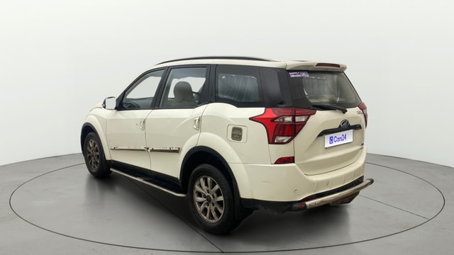 View Mahindra XUV500 Image 2 Used Mahindra XUV500 Image 2