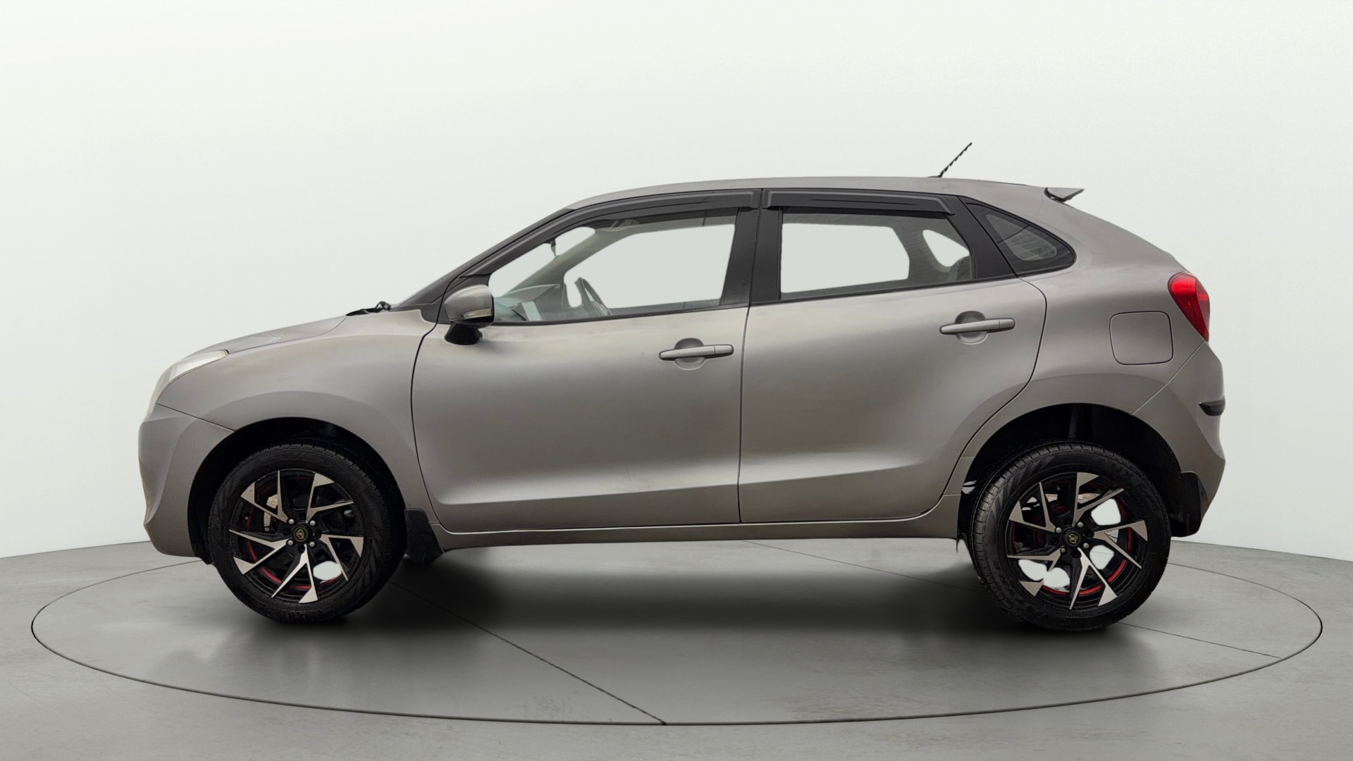 View 2016 Maruti Suzuki 1000 Base Variant Image 5 Used 2016 Maruti Suzuki 1000 Base Variant Image 5