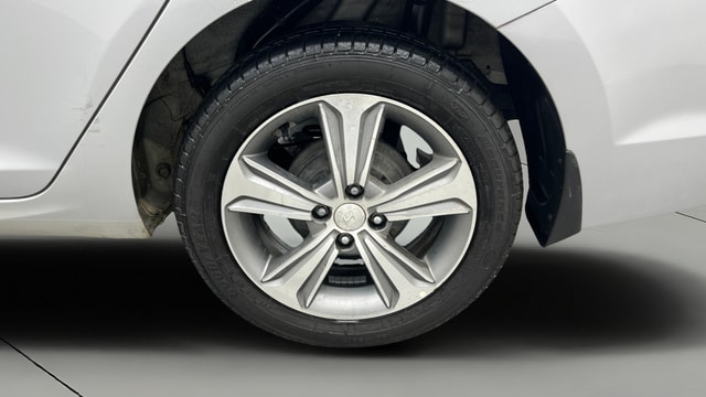 View Hyundai Verna Image 12 Used Hyundai Verna Image 12