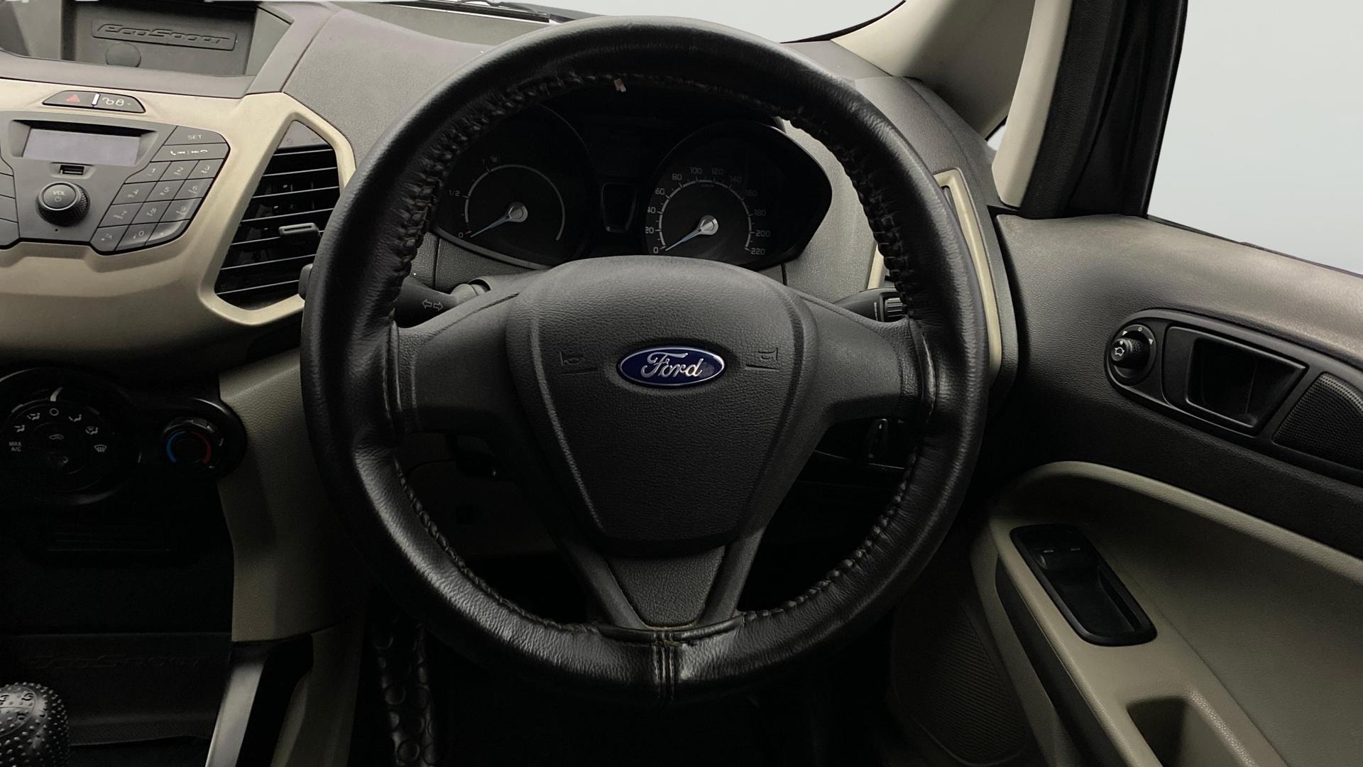 View 2014 Ford EcoSport 1.5 TDCi Diesel Ambiente BS IV Image 20 Used 2014 Ford EcoSport 1.5 TDCi Diesel Ambiente BS IV Image 20